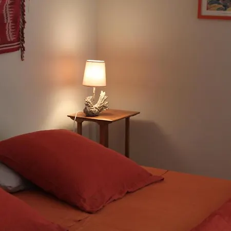 Bed & Breakfast Domaine De Manteau-bleu Beziers