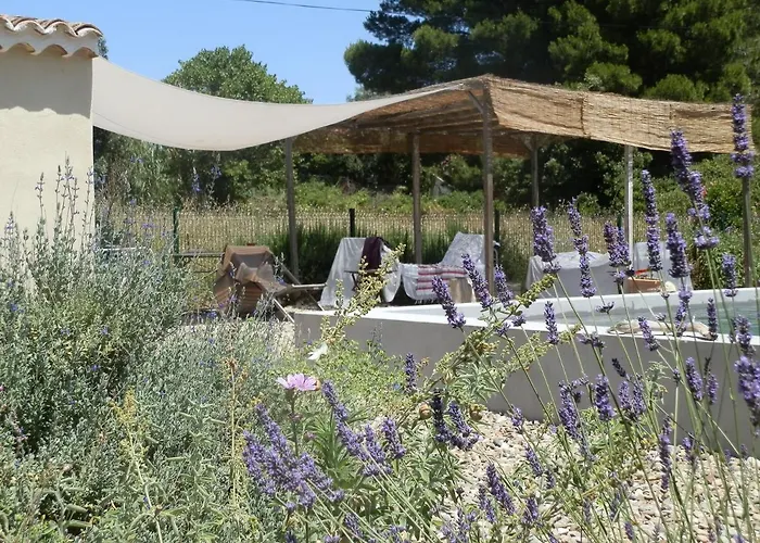 Domaine De Manteau-bleu